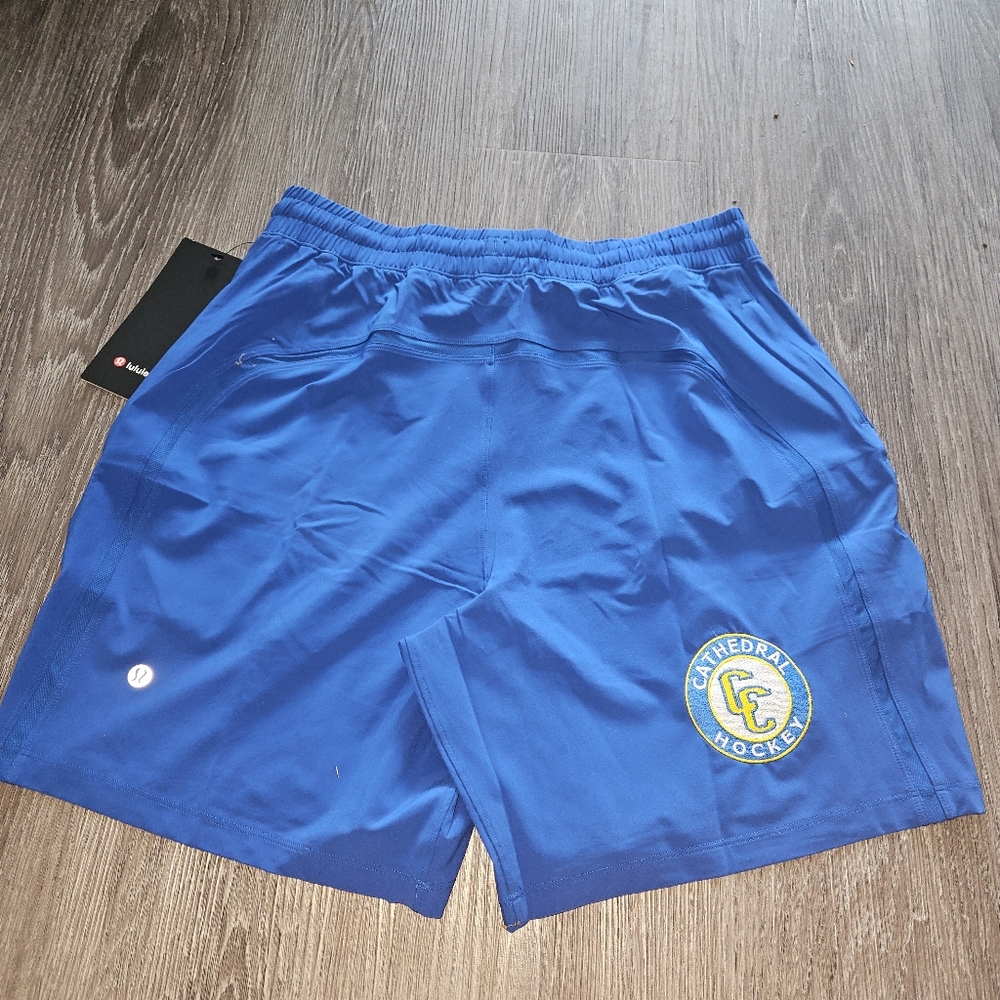 Mens Lululemon pace breaker short 7"
